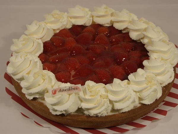 Aardbeien vlaai 12 pers